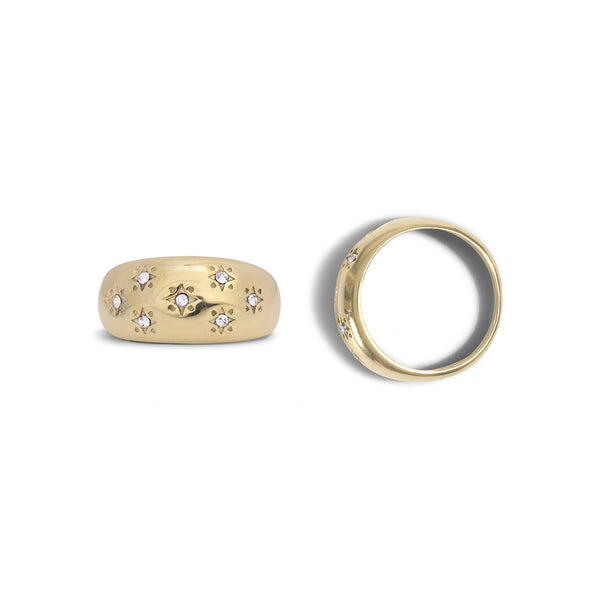 Ring met studs